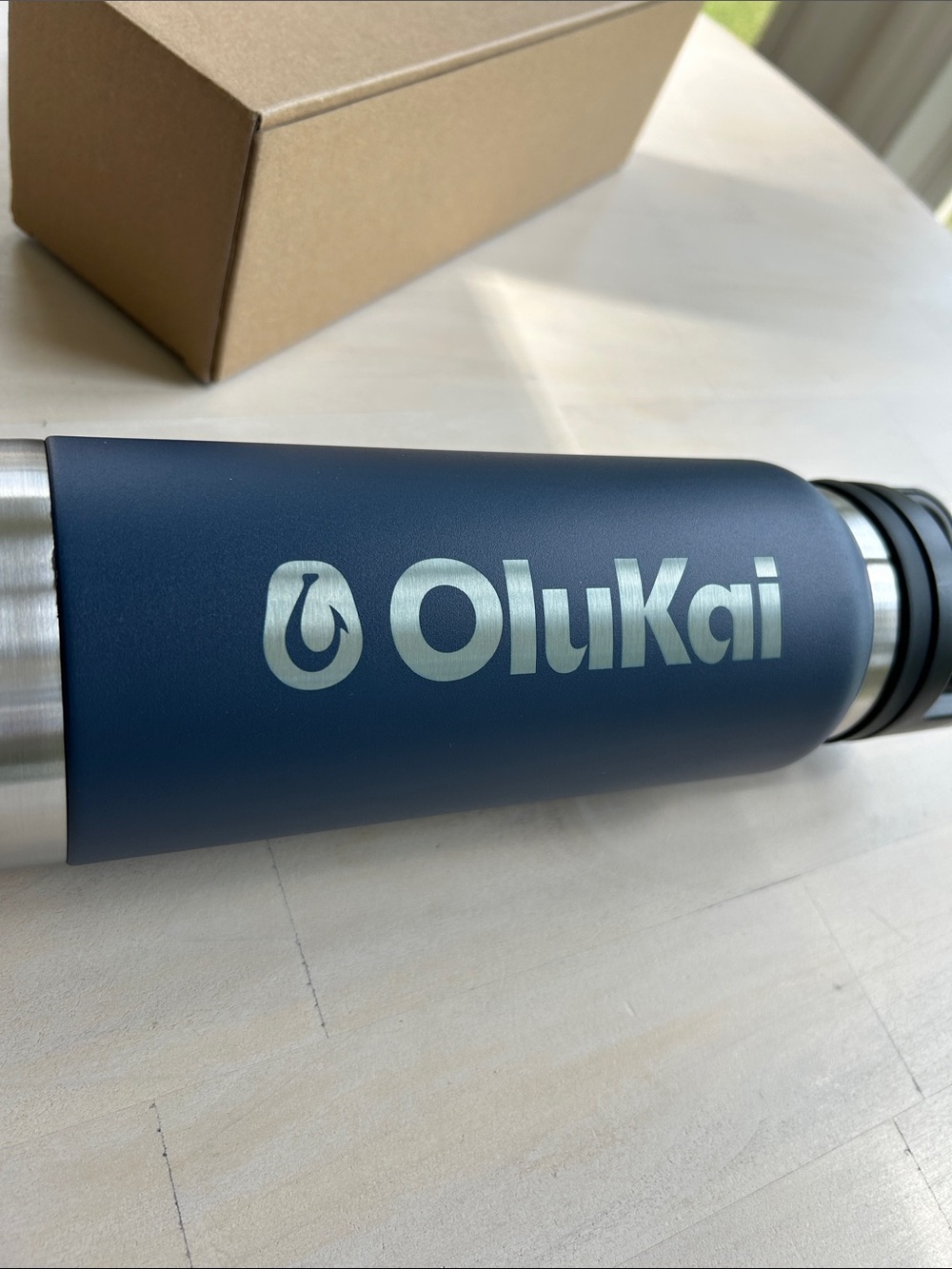 NEW Stainless Olukai 28 oz Water Bottle - Picture 8 of 8